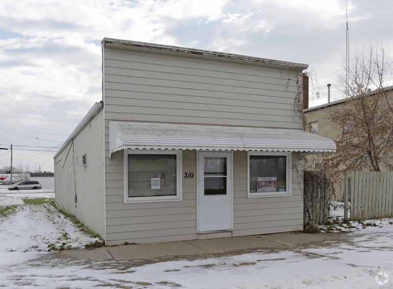 210 N Main St, Mahnomen, MN for sale - Primary Photo - Image 1 of 1