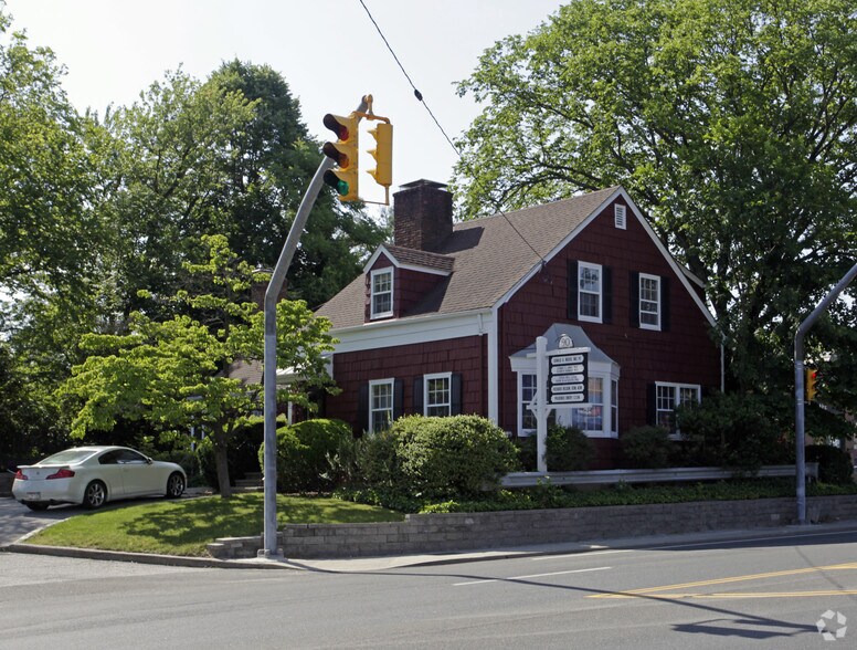 90 Glen Cove Rd, Greenvale, NY for sale - Primary Photo - Image 1 of 1