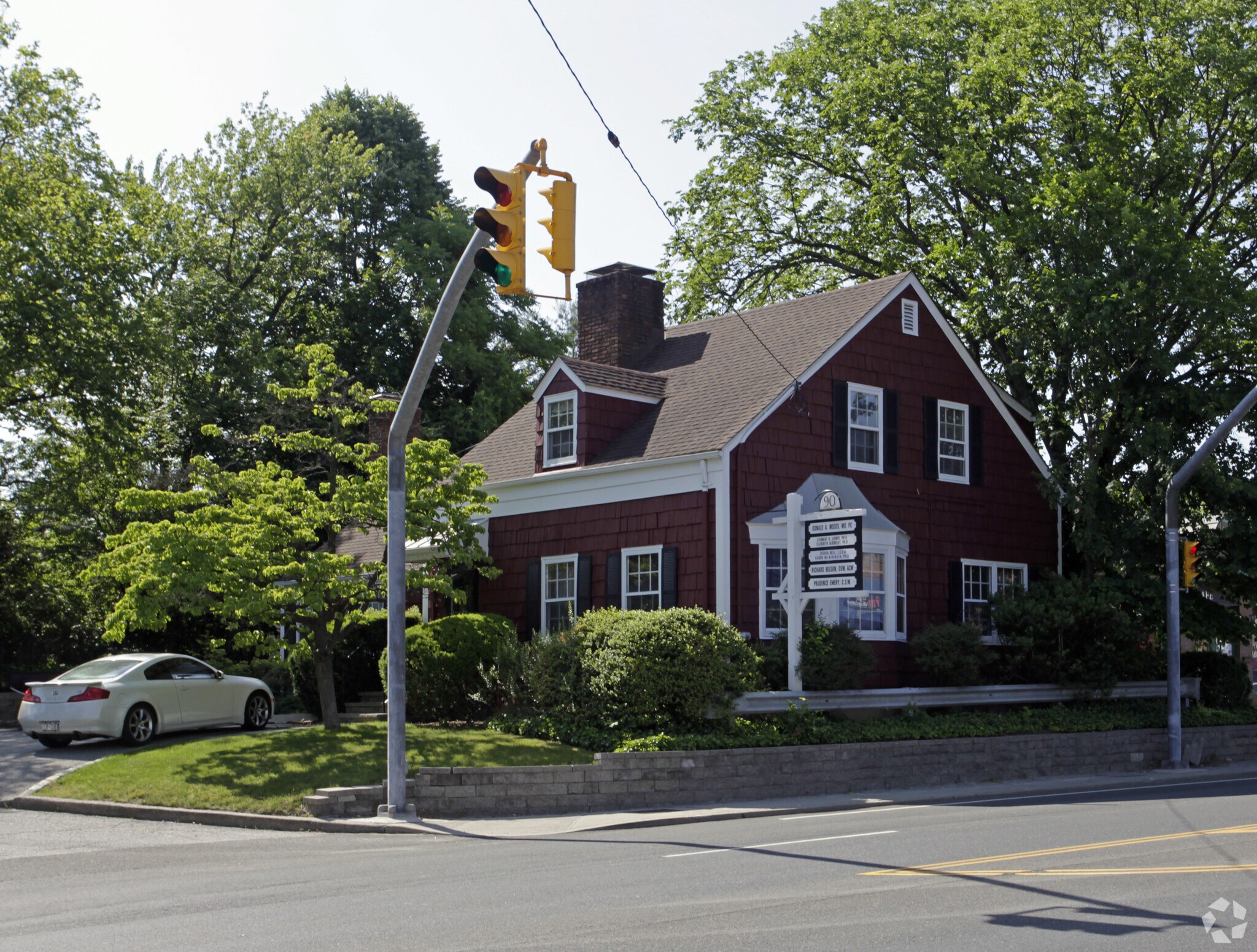 90 Glen Cove Rd, Greenvale, NY for sale Primary Photo- Image 1 of 1