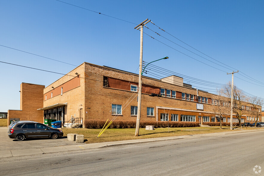 5785 Rue Paré, Mt Royal, QC for lease - Building Photo - Image 2 of 6