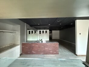 6166-6176 Sherry Ln, Dallas, TX for lease Building Photo- Image 2 of 2