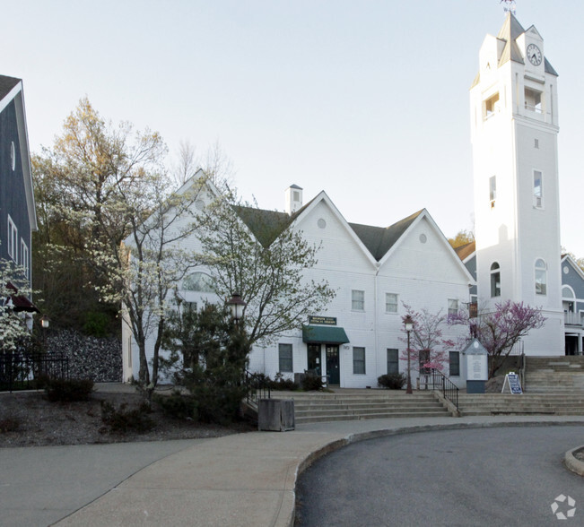 200 Clock Tower Commons, Brewster, NY for sale - Building Photo - Image 1 of 5