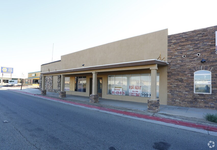 15932-15938 Sierra Hwy, Mojave, CA for sale - Building Photo - Image 2 of 6