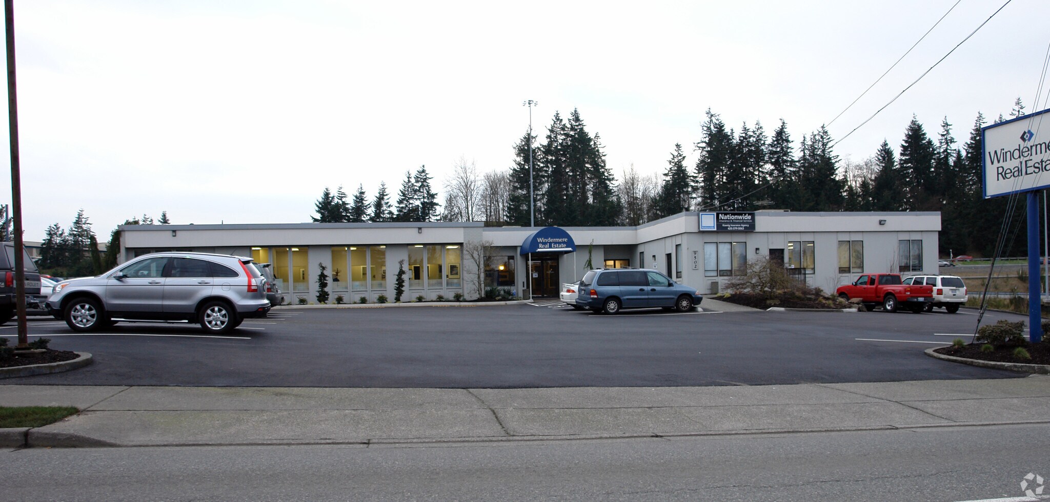 9502 19th Ave SE, Everett, WA for sale Primary Photo- Image 1 of 1