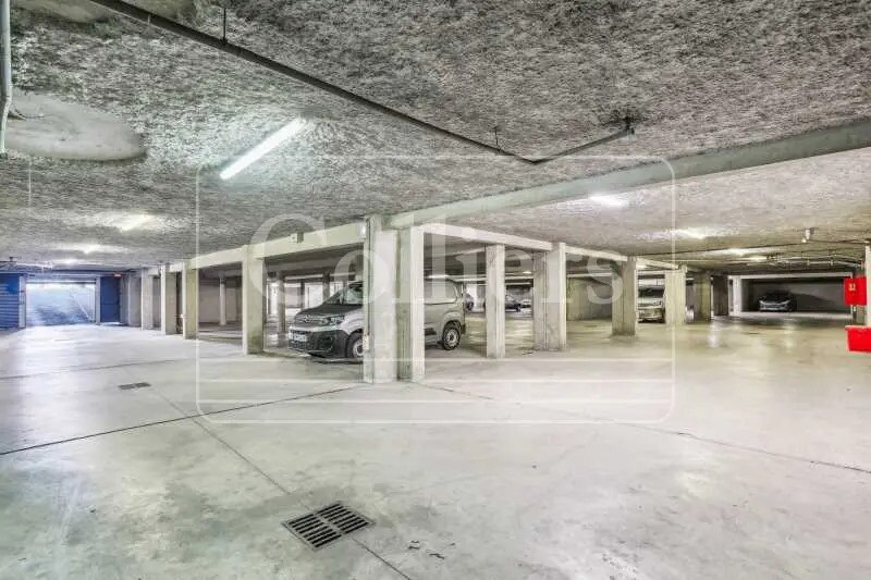 Office in Aix-en-Provence for sale - Building Photo - Image 2 of 14