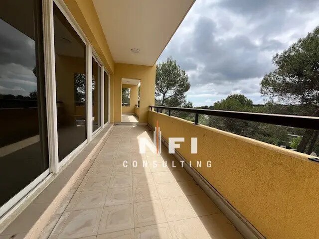 Office in Valbonne for lease - Building Photo - Image 1 of 5