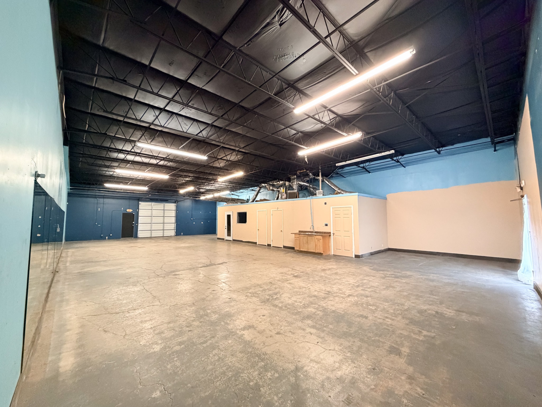 6737 Poss Rd, San Antonio, TX for lease Interior Photo- Image 1 of 11