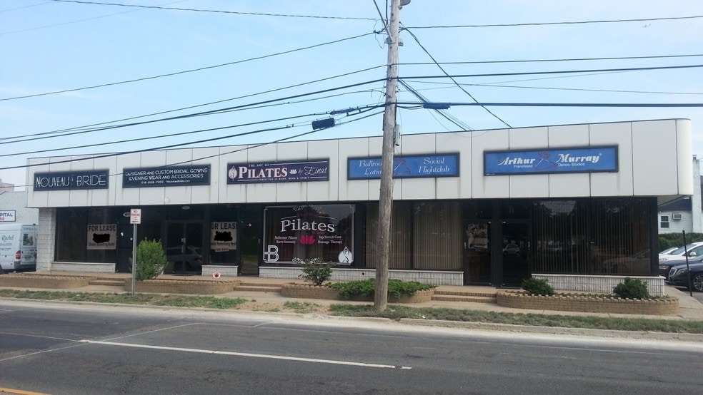 1611-1613 Merrick Rd, Merrick, NY for sale - Building Photo - Image 1 of 1
