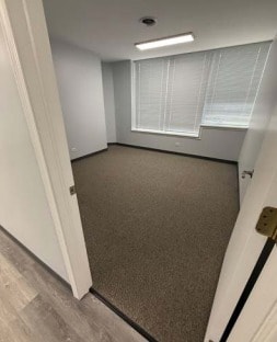 850-880 Church Rd, Elgin, IL for lease - Interior Photo - Image 2 of 4