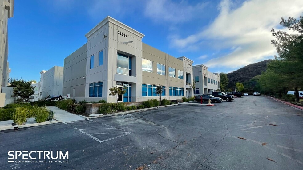 28392 Constellation Rd, Valencia, CA for lease - Building Photo - Image 1 of 18
