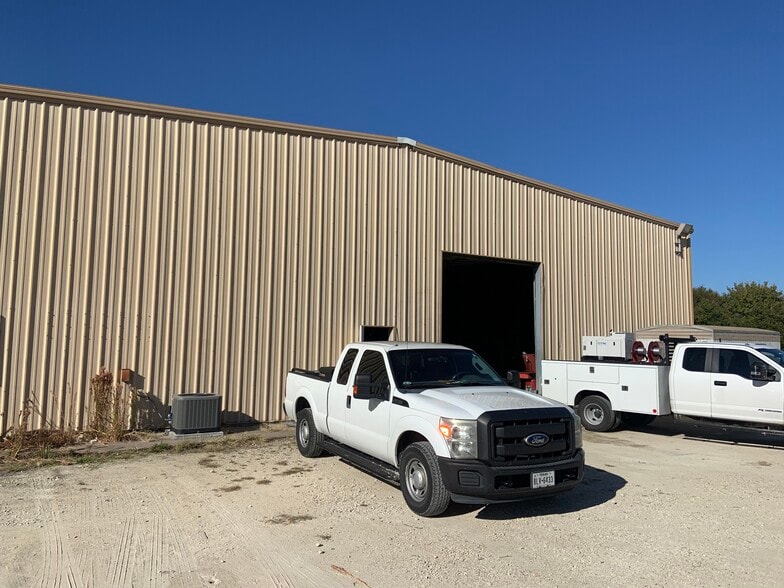 1720 N Harvey Mitchell Pky, Bryan, TX for lease - Building Photo - Image 2 of 14