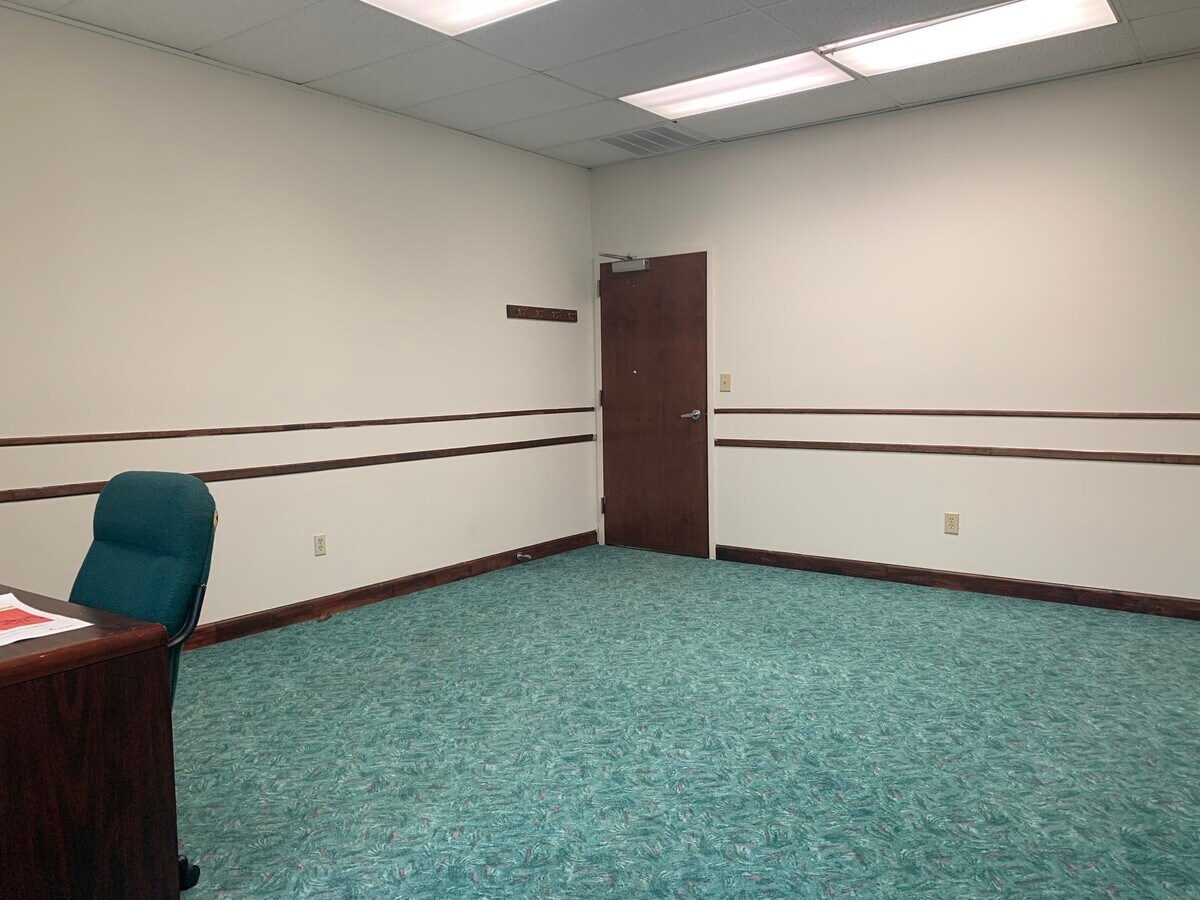 17881802 Hendersonville Rd, Asheville, NC 28803 Office for Lease