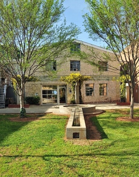 111 New St, Decatur, GA for lease - Building Photo - Image 1 of 1