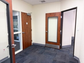 5001 Indian School Rd NE, Albuquerque, NM for lease Interior Photo- Image 1 of 4