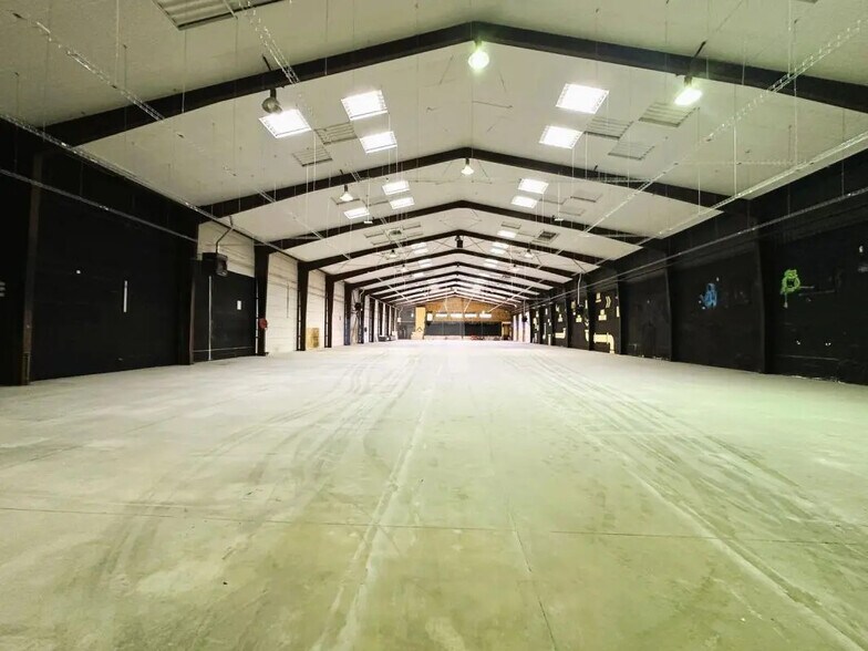 Flex in Évry-Courcouronnes for lease - Interior Photo - Image 3 of 9