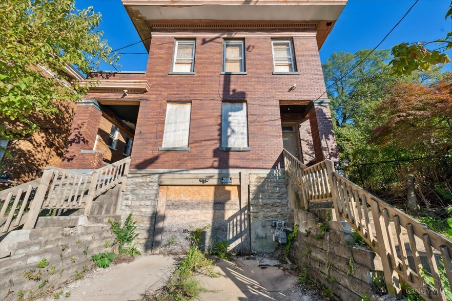 3474 Harvey Ave, Cincinnati, OH for sale - Building Photo - Image 3 of 19