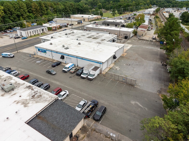 3161 Hillsborough Rd, Durham, NC for lease - Building Photo - Image 3 of 13