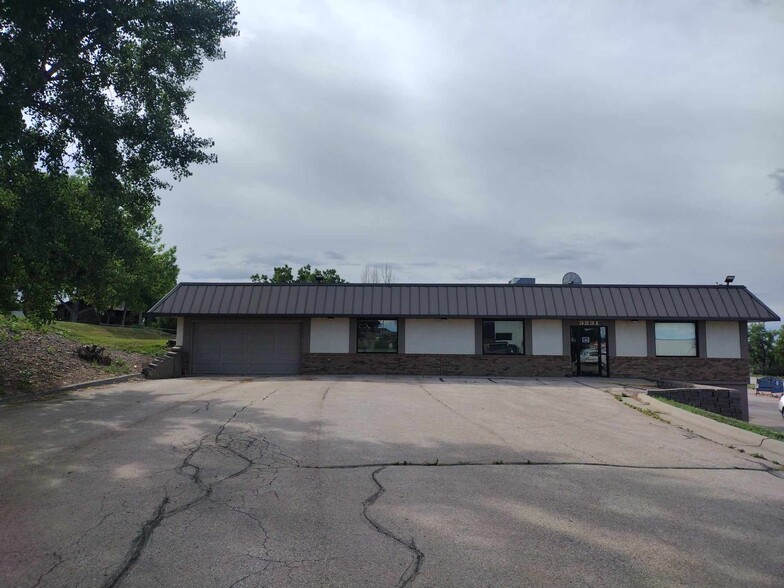 3231 Teewinot Dr, Rapid City, SD for lease - Primary Photo - Image 3 of 5