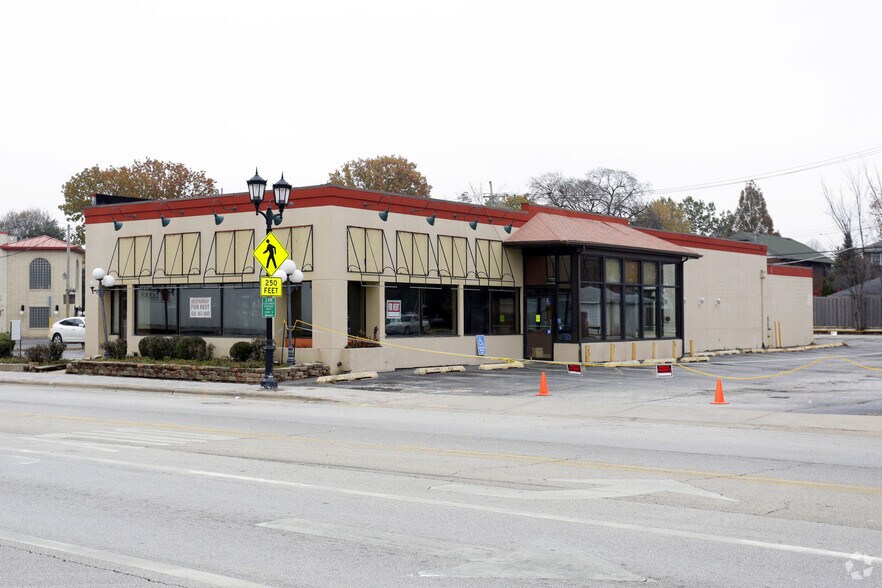 233 N York St, Elmhurst, IL for sale - Primary Photo - Image 1 of 1