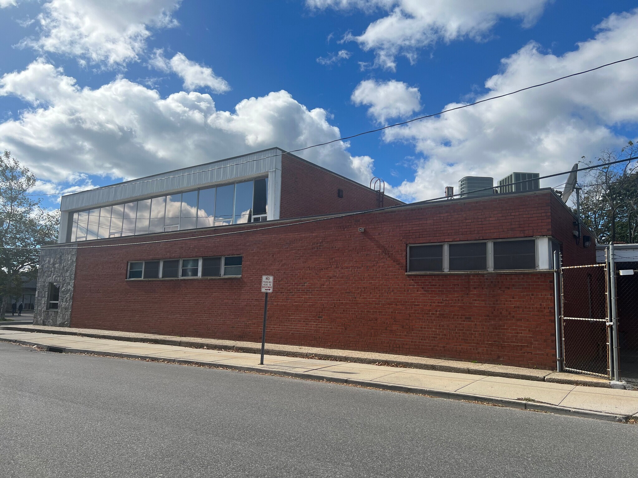 309 Main St, Islip, NY 11751 United States Postal Service