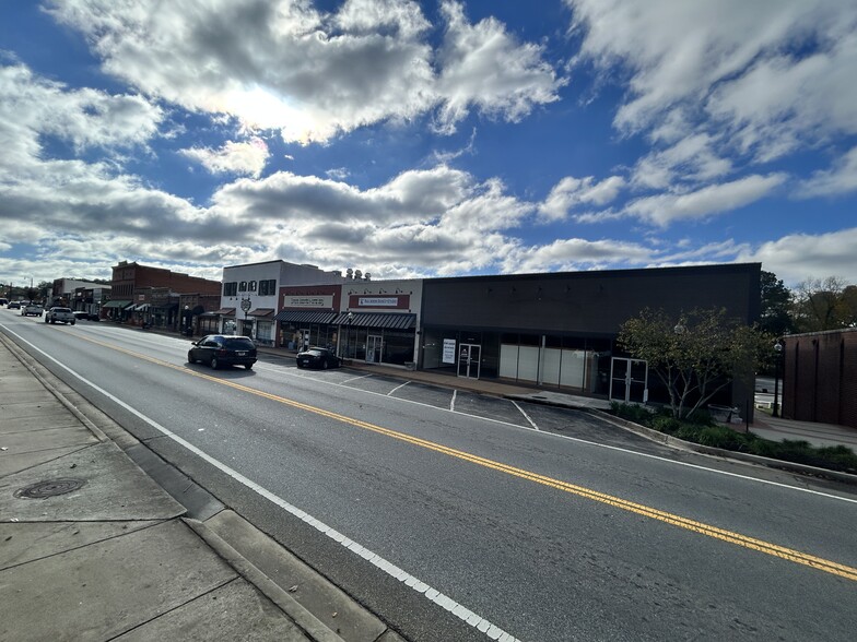 4871 N Main St, Acworth, GA for lease - Building Photo - Image 2 of 14