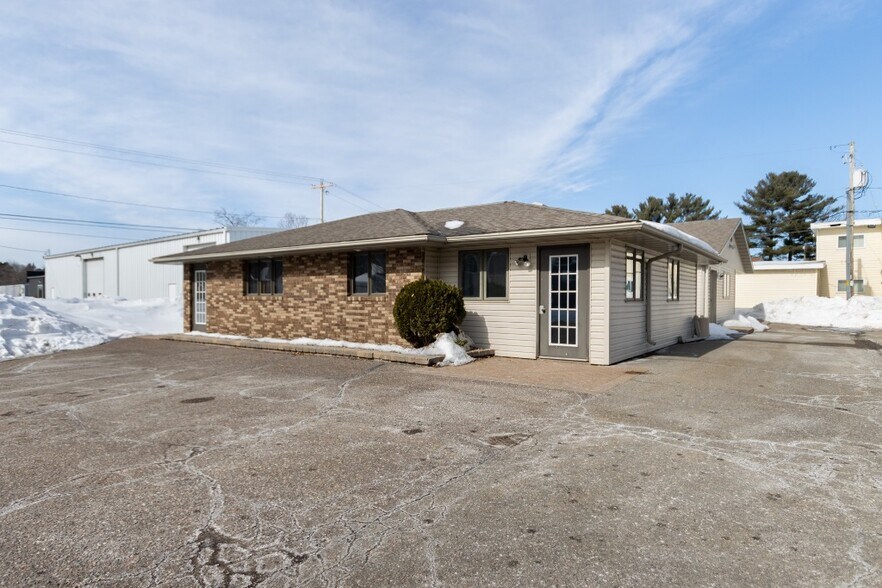 120 Erdman St, Schofield, WI 54476