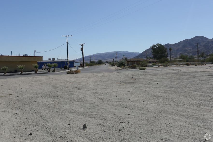 72065 Twentynine Palms Hwy, Twentynine Palms, CA for sale - Primary Photo - Image 1 of 1