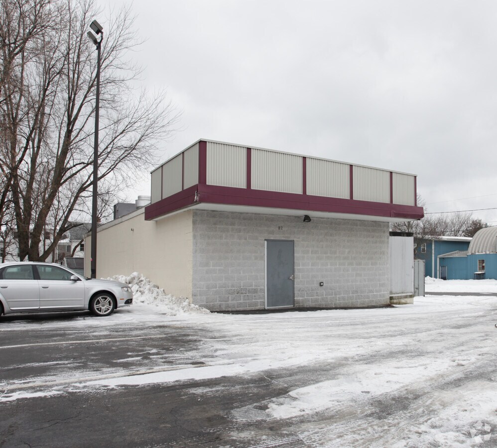 82 Dalton Ave, Pittsfield, MA 01201