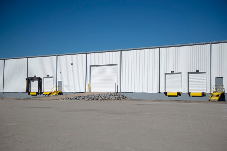 1173 Progress Way, Maysville, KY for lease - Building Photo - Image 3 of 5