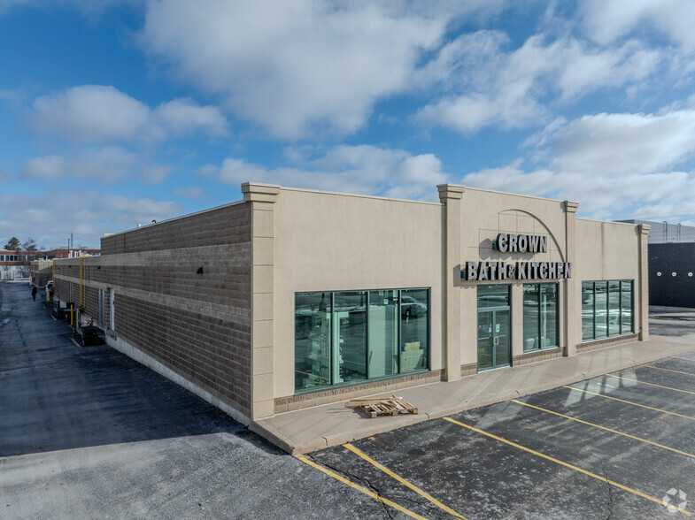 221 Woodlawn Rd W, Guelph, ON for lease - Building Photo - Image 3 of 12