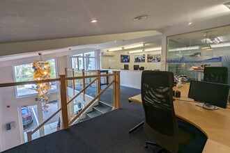 Douglas Dr, Godalming for lease Interior Photo- Image 2 of 4