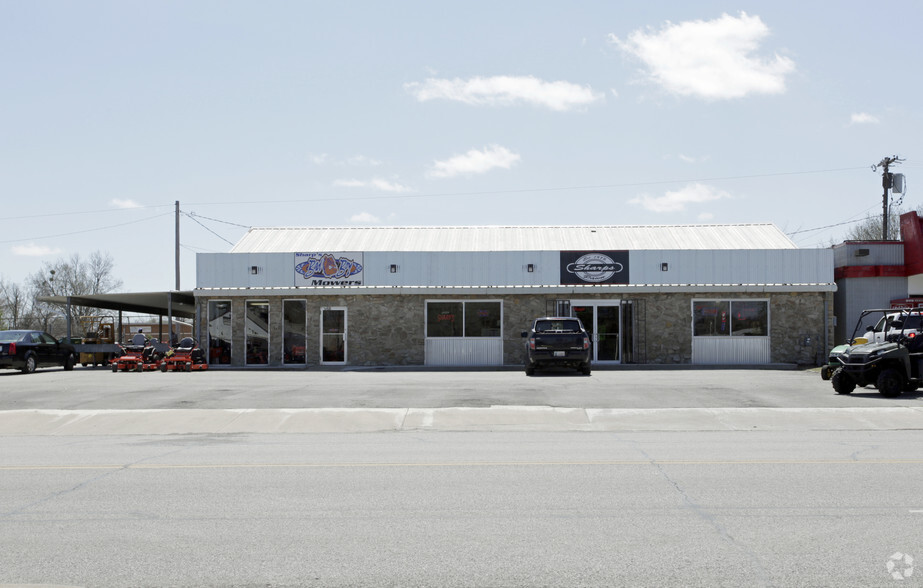 911 SW Frank Phillips Blvd, Bartlesville, OK for sale - Building Photo - Image 1 of 1