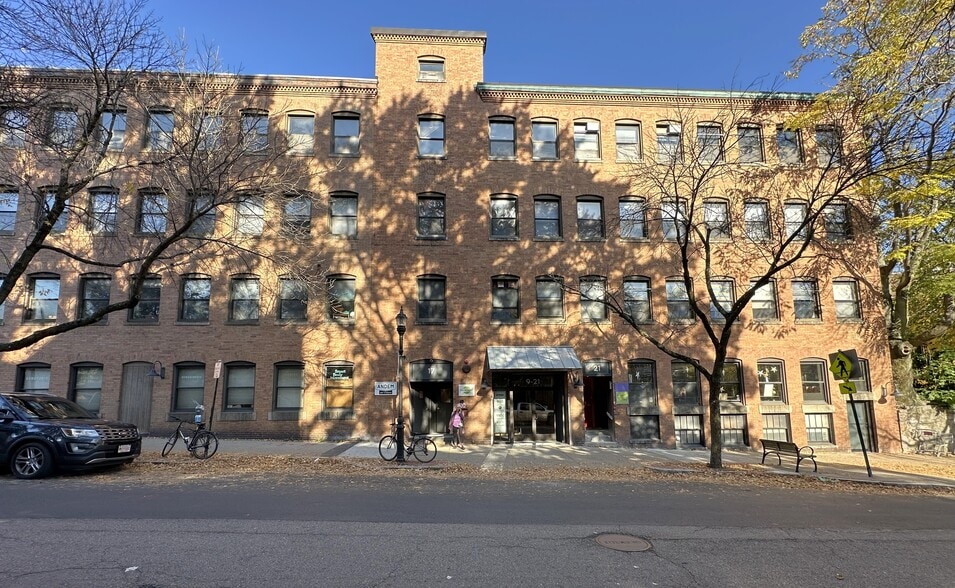 9-21 Station St, Brookline, MA for lease - Building Photo - Image 3 of 20