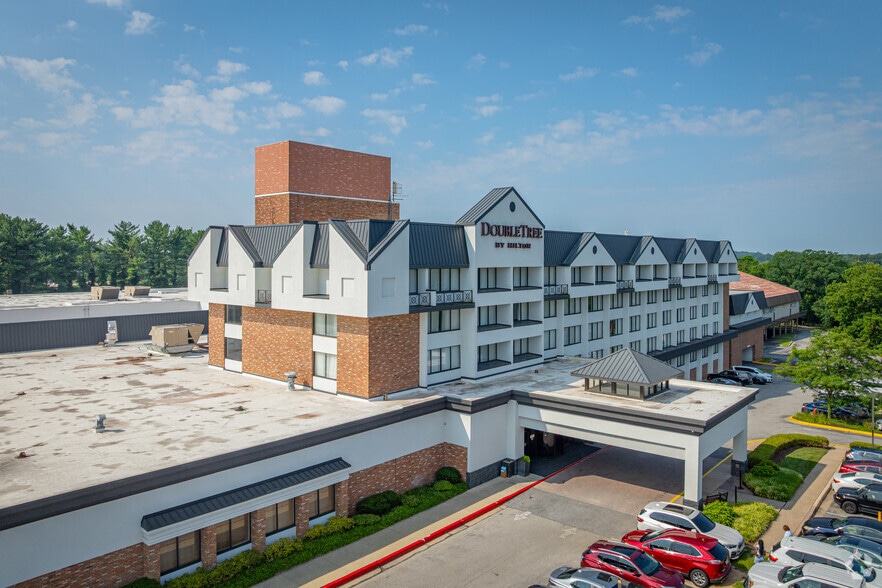 1726 Reisterstown Rd, Pikesville, MD for lease - Primary Photo - Image 1 of 6