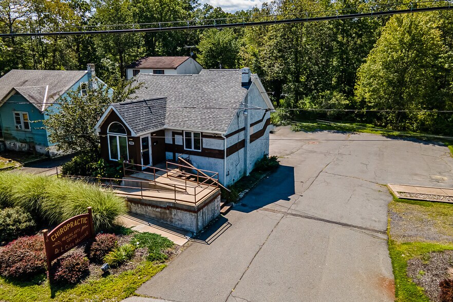 318 N West End Blvd, Quakertown, PA 18951