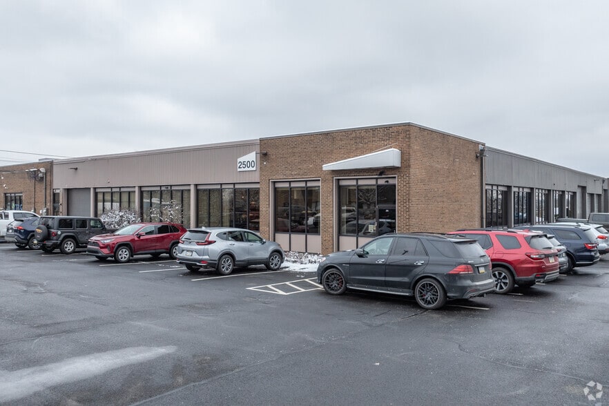 2500 Eldo Rd, Monroeville, PA for lease - Primary Photo - Image 1 of 4
