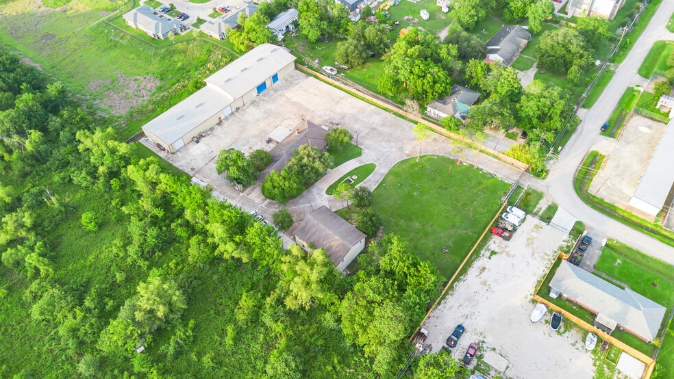 2701 Charles Ln, Sugar Land, TX for sale - Building Photo - Image 1 of 10