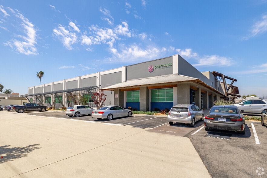 901 W Alameda Ave, Burbank, CA for lease - Building Photo - Image 1 of 14