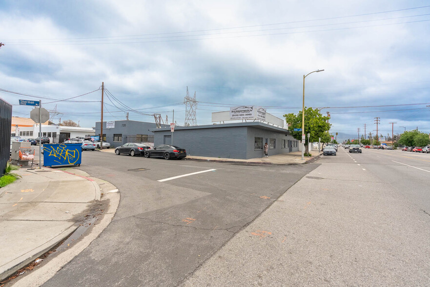 11811 Sherman Way, North Hollywood, CA for sale - Building Photo - Image 1 of 1