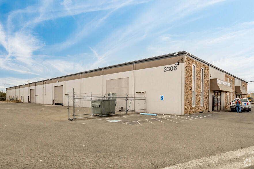 3306-3314 Orange Grove Ave, North Highlands, CA for lease - Building Photo - Image 3 of 5