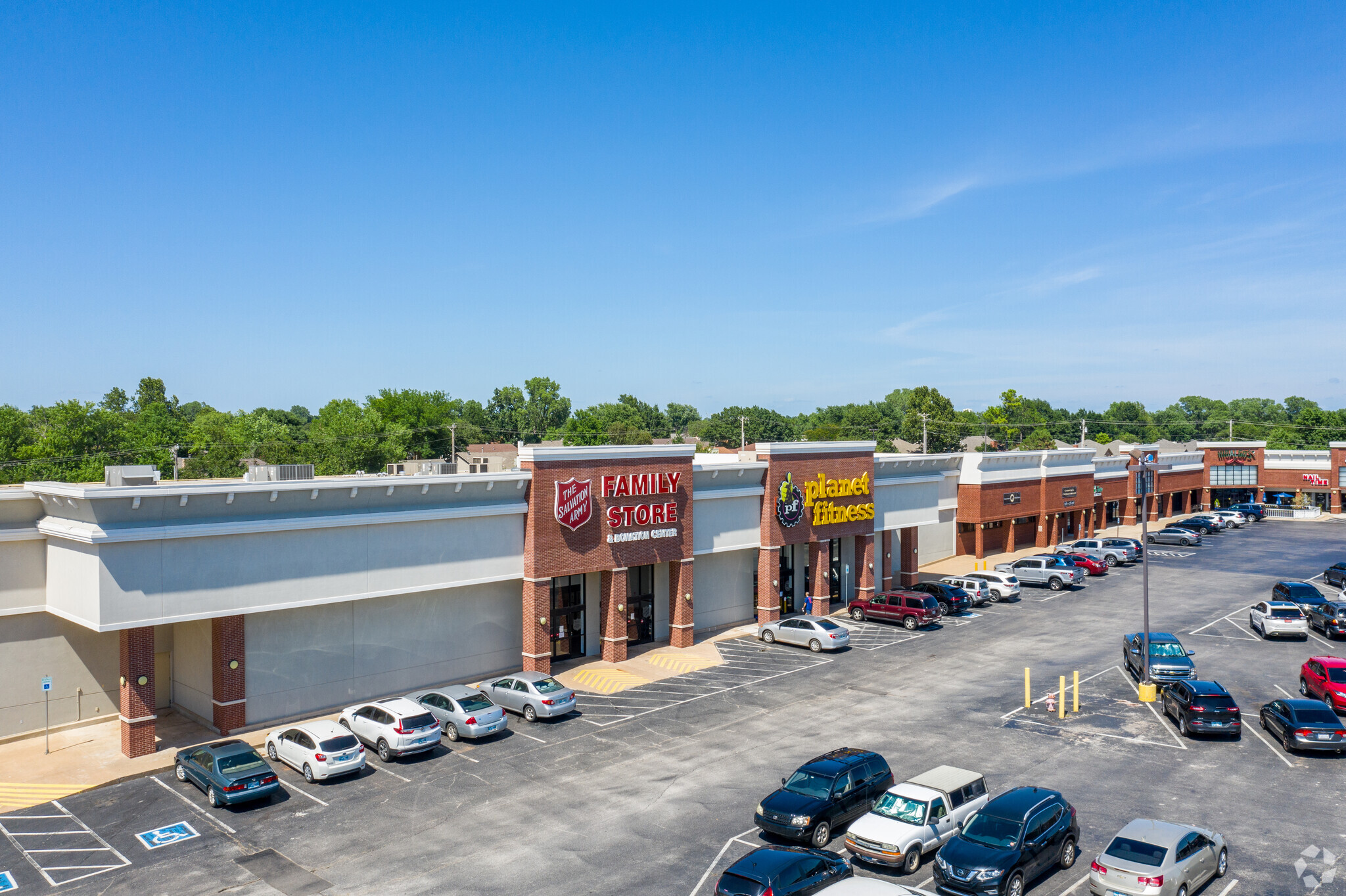 200-230 S Santa Fe Ave, Edmond, OK for lease Building Photo- Image 1 of 8