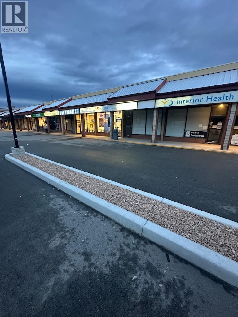 3048 Skaha Lake Rd, Penticton, BC for lease Primary Photo- Image 1 of 8