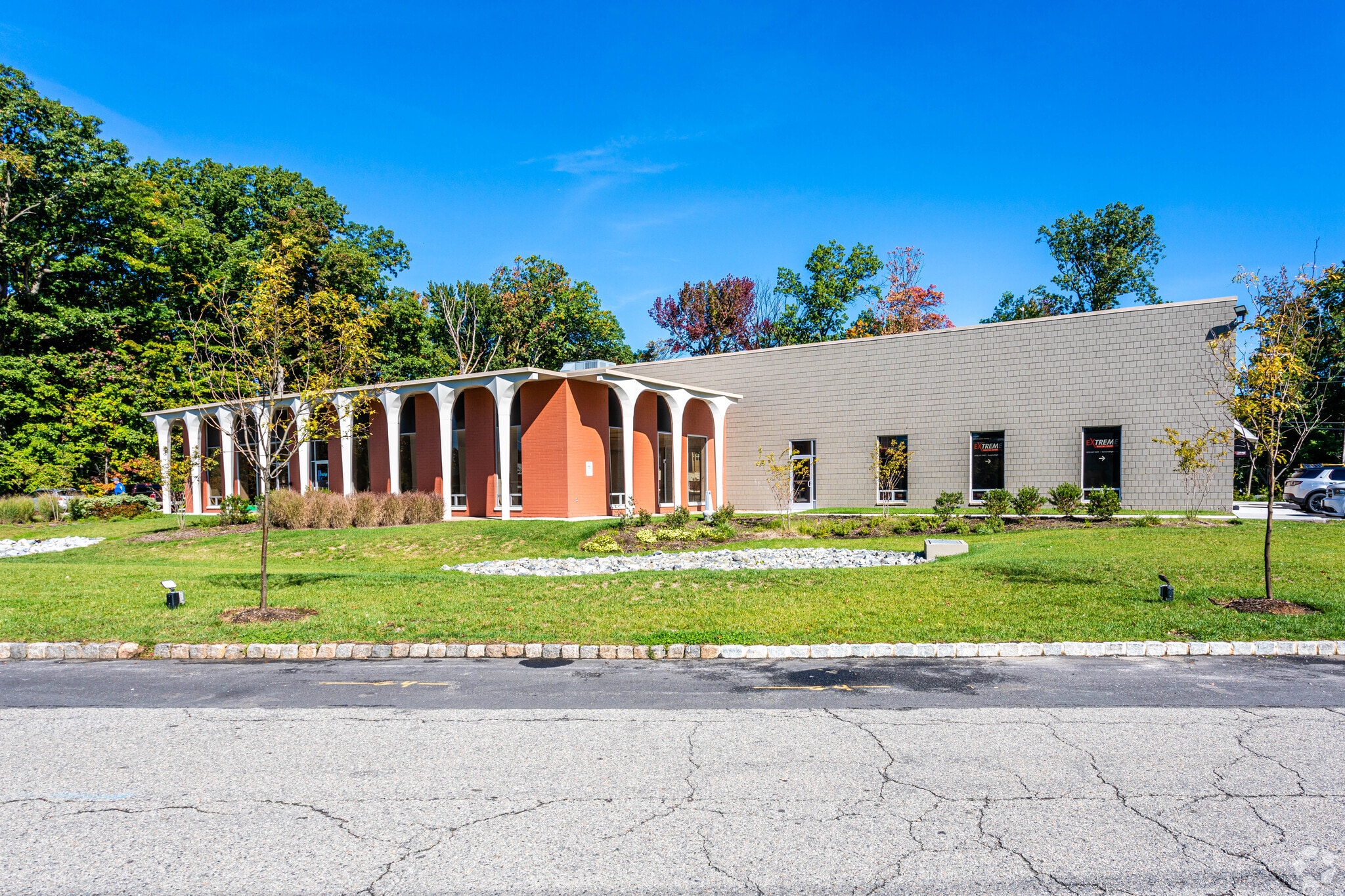 7 Kingsbridge Rd, Fairfield, NJ 07004 Flex for Lease