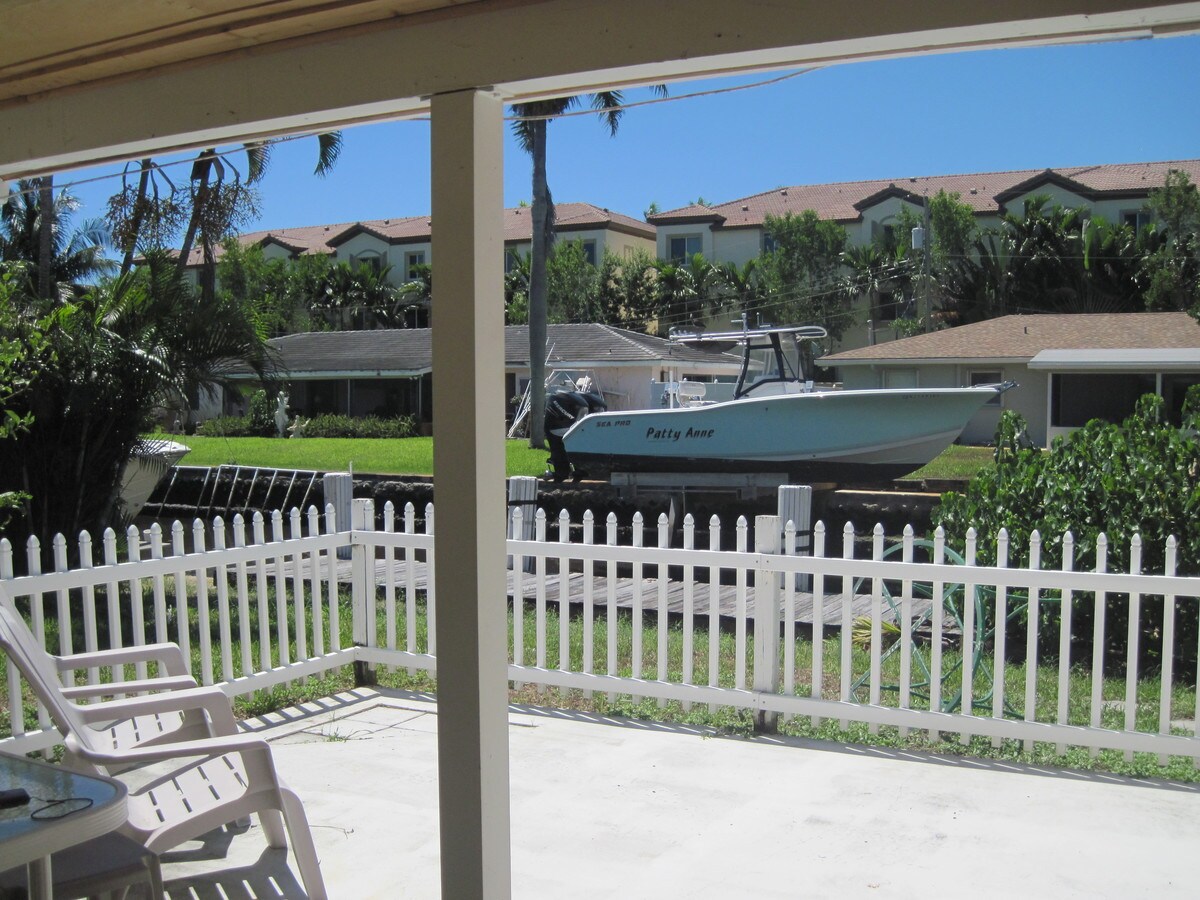 804 Bamboo Ln, Delray Beach, FL 33483