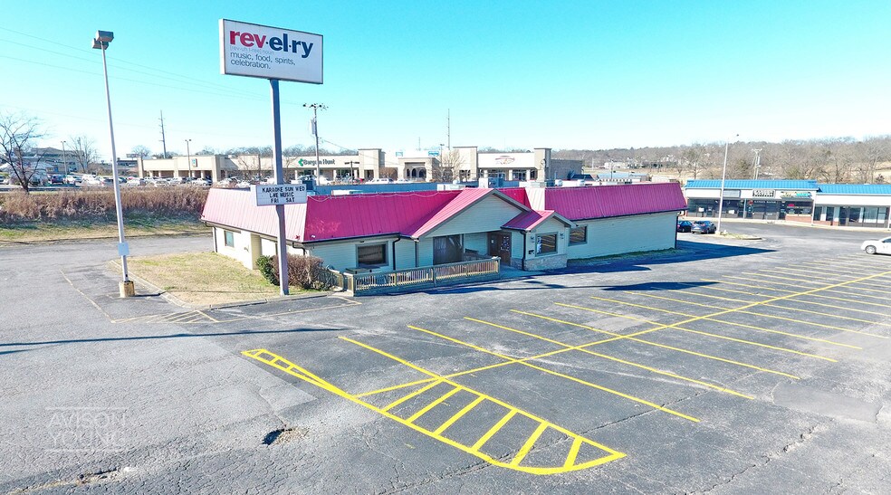 476 W Main St, Hendersonville, TN for sale - Building Photo - Image 1 of 1