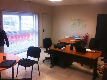 Office in Saint-Jean-le-Blanc for lease - Building Photo - Image 1 of 4
