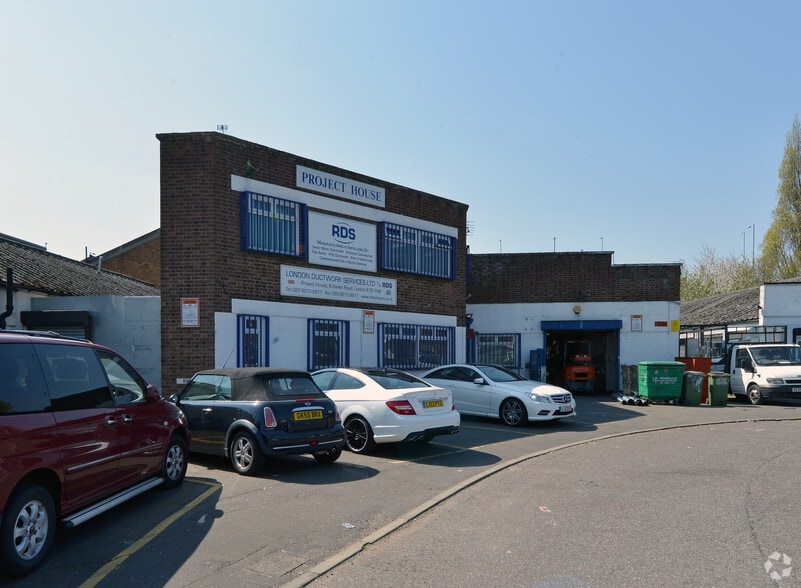 6 Raven Rd, London for lease - Primary Photo - Image 1 of 7