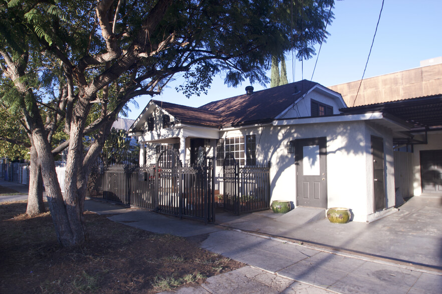 1110 N Ardmore Ave, Los Angeles, CA for sale - Building Photo - Image 1 of 1