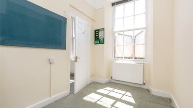 53 George St, Edinburgh for lease Interior Photo- Image 1 of 4