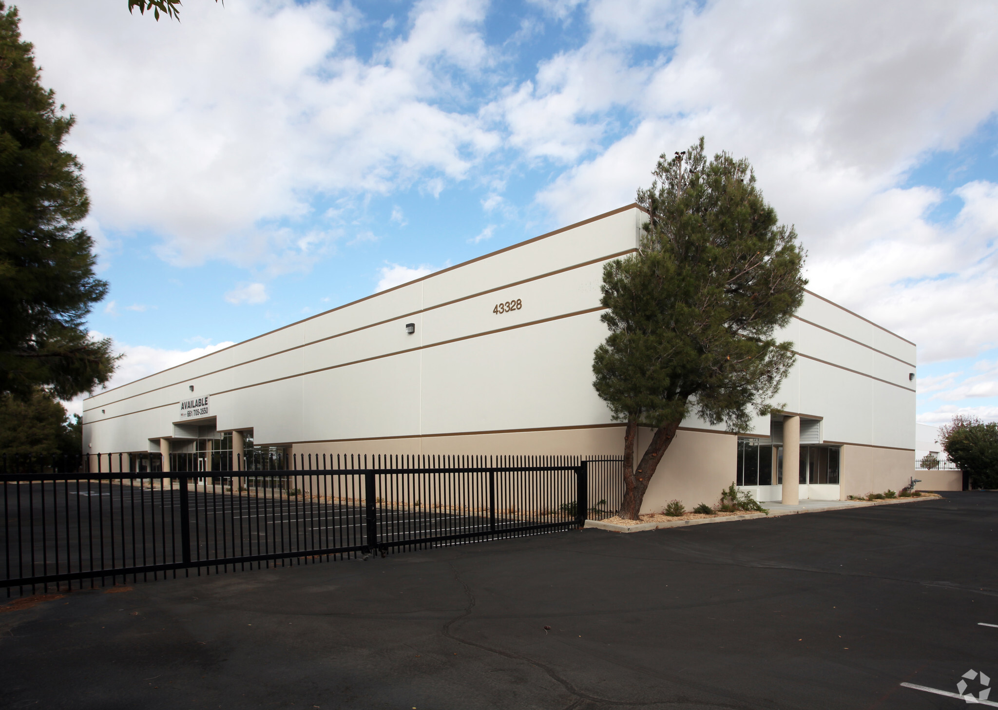 43328 Division St, Lancaster, CA for lease Primary Photo- Image 1 of 6